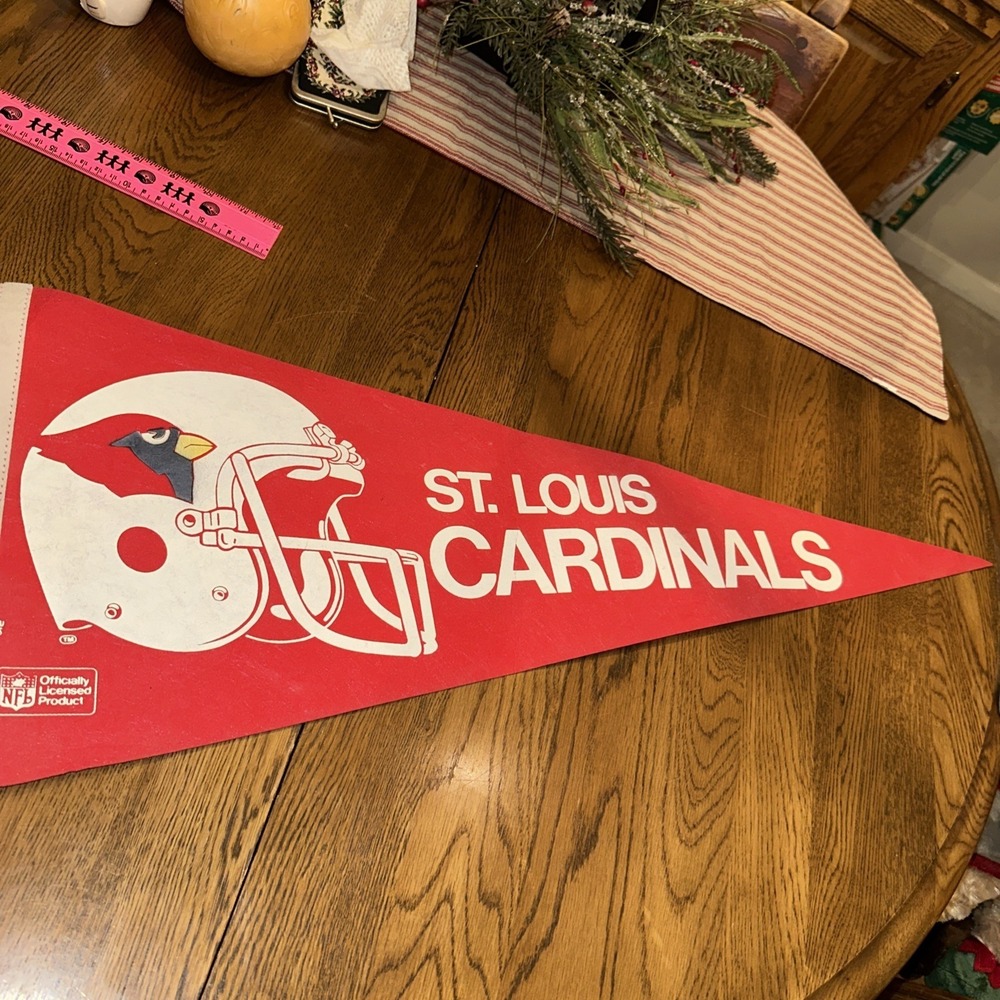 NFL The St.Louis Cardinals Vintage Defunct 2 Bar Facemask Pennant